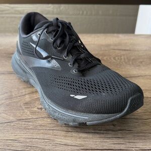 Brooks Ghost Men's Black Athletic Shoes size 10.5